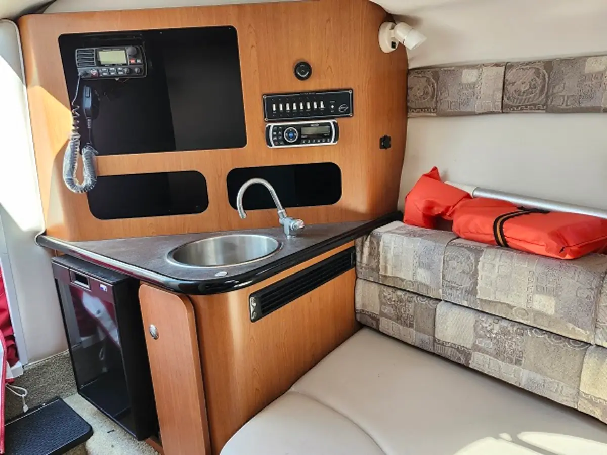 2007 Crownline 255 CCR