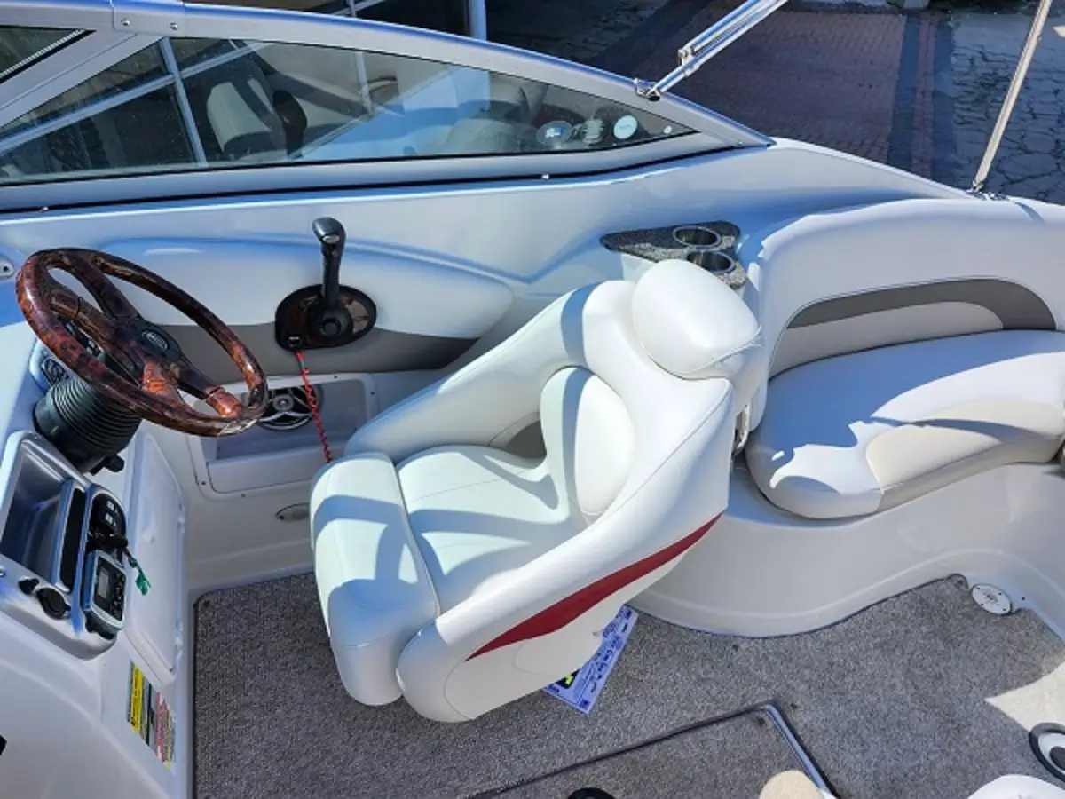 2007 Crownline 255 CCR