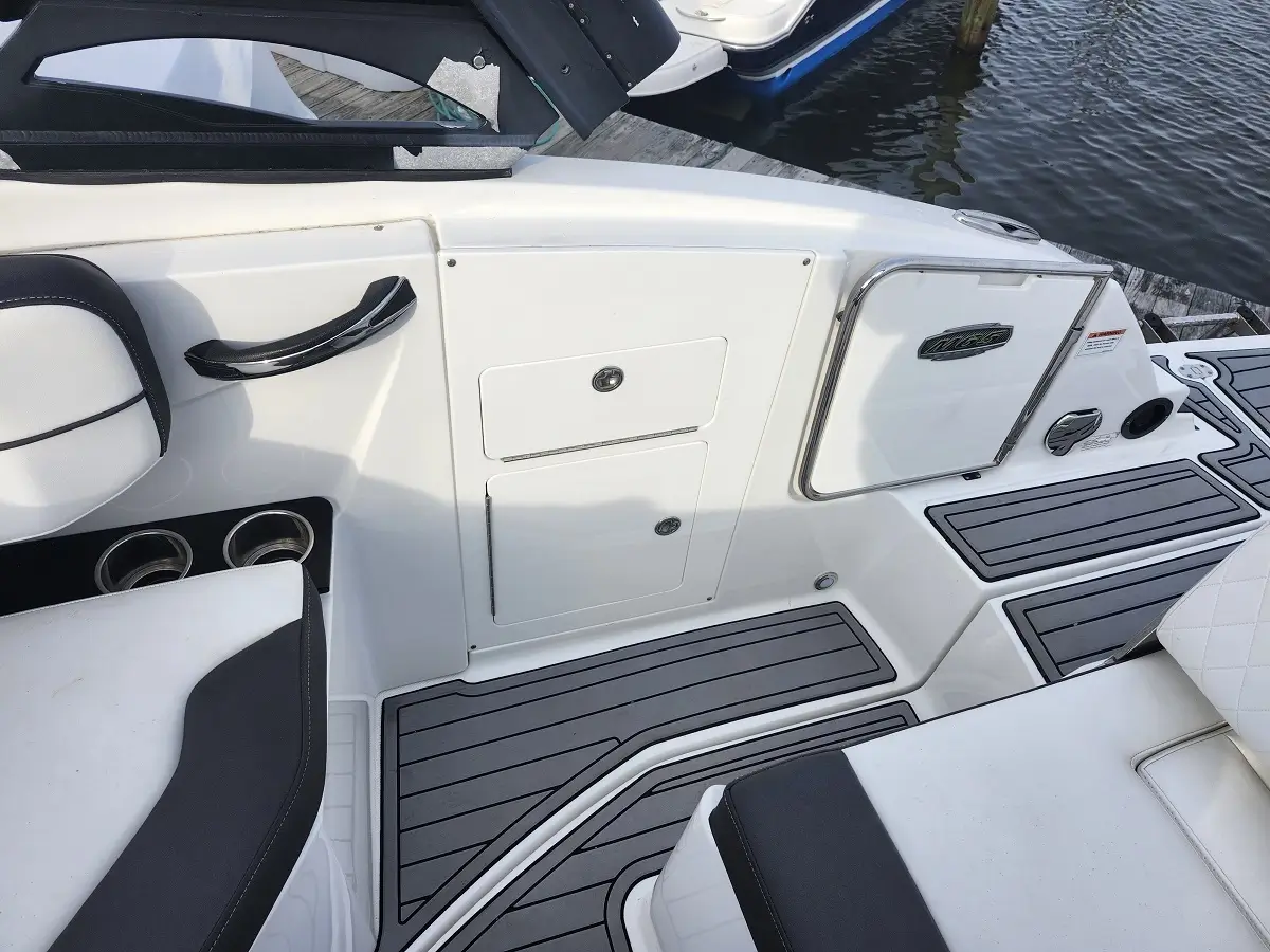 used 2019 Monterey Power M65 10