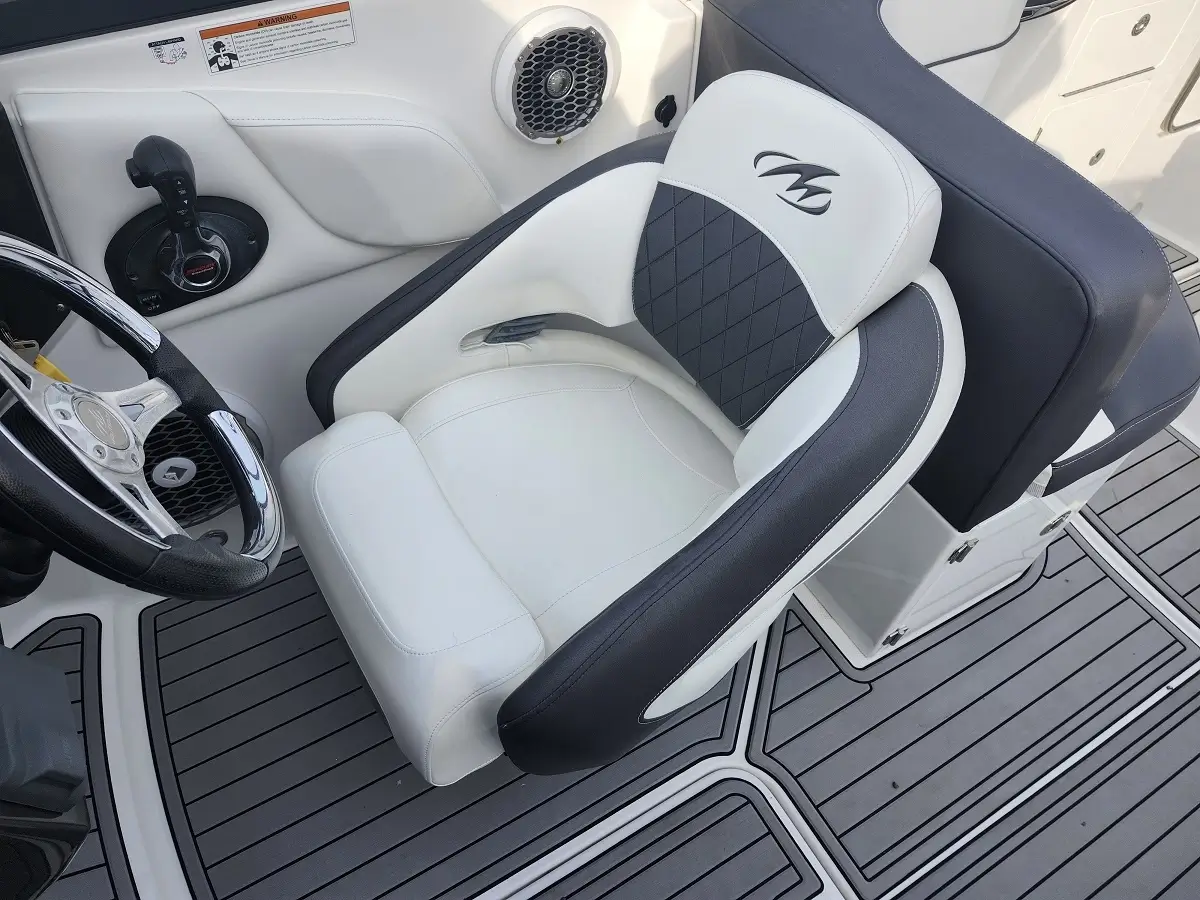 used 2019 Monterey Power M65 15
