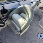 2005 Sea Ray Power 220 Sundeck 12