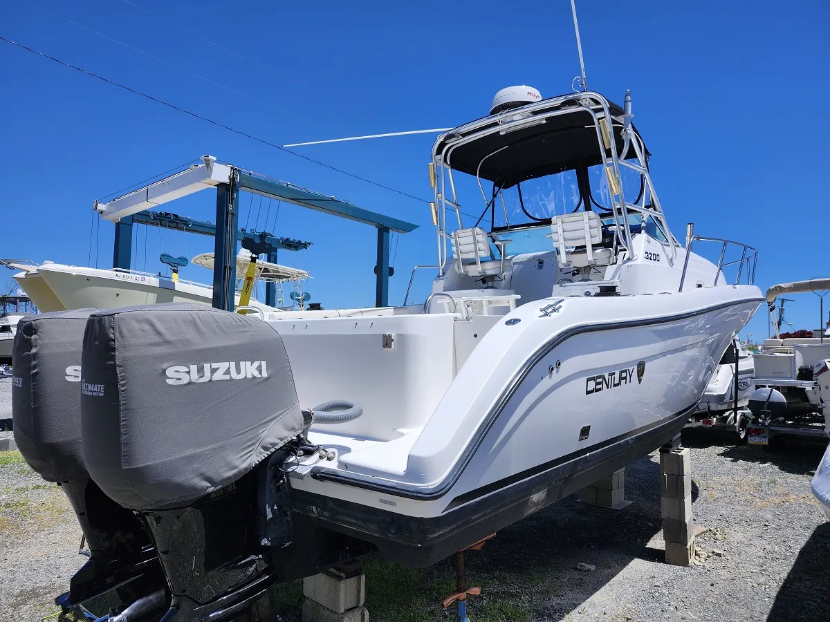 2001 Century Power 3200 WA